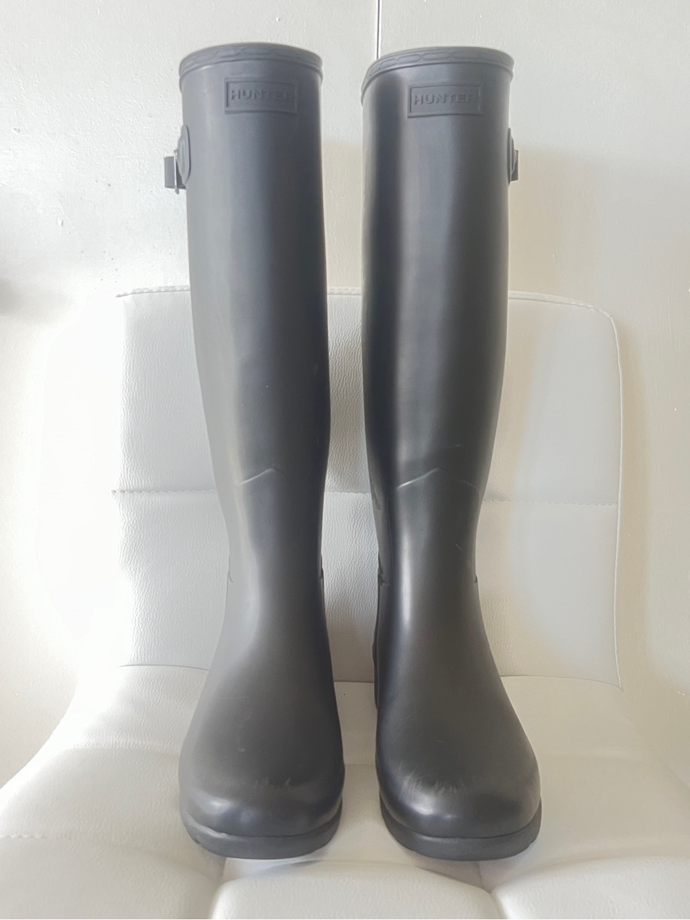 Hunter Tall Matte Black Tall Rain Boots w/Side Buckle Women’s Sz 8, Like New - Picture 16 of 16